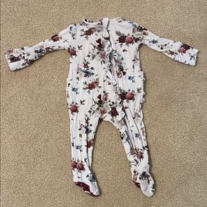 Posh Peanut Floral Ruffled Sleeper 0-3 Months